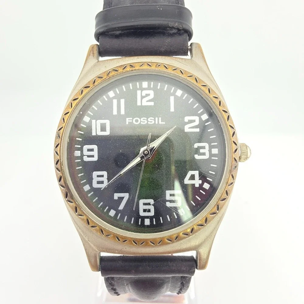 Vintage 1990s FOSSIL Mood Watch Color Change Dial Black Leather Band Unisex 8